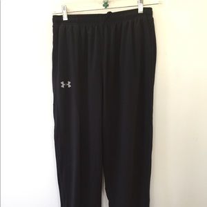 Black Under Armour training pants